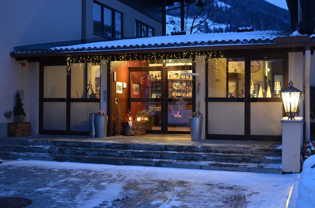 Dahoam By Sarina - & Hotel
