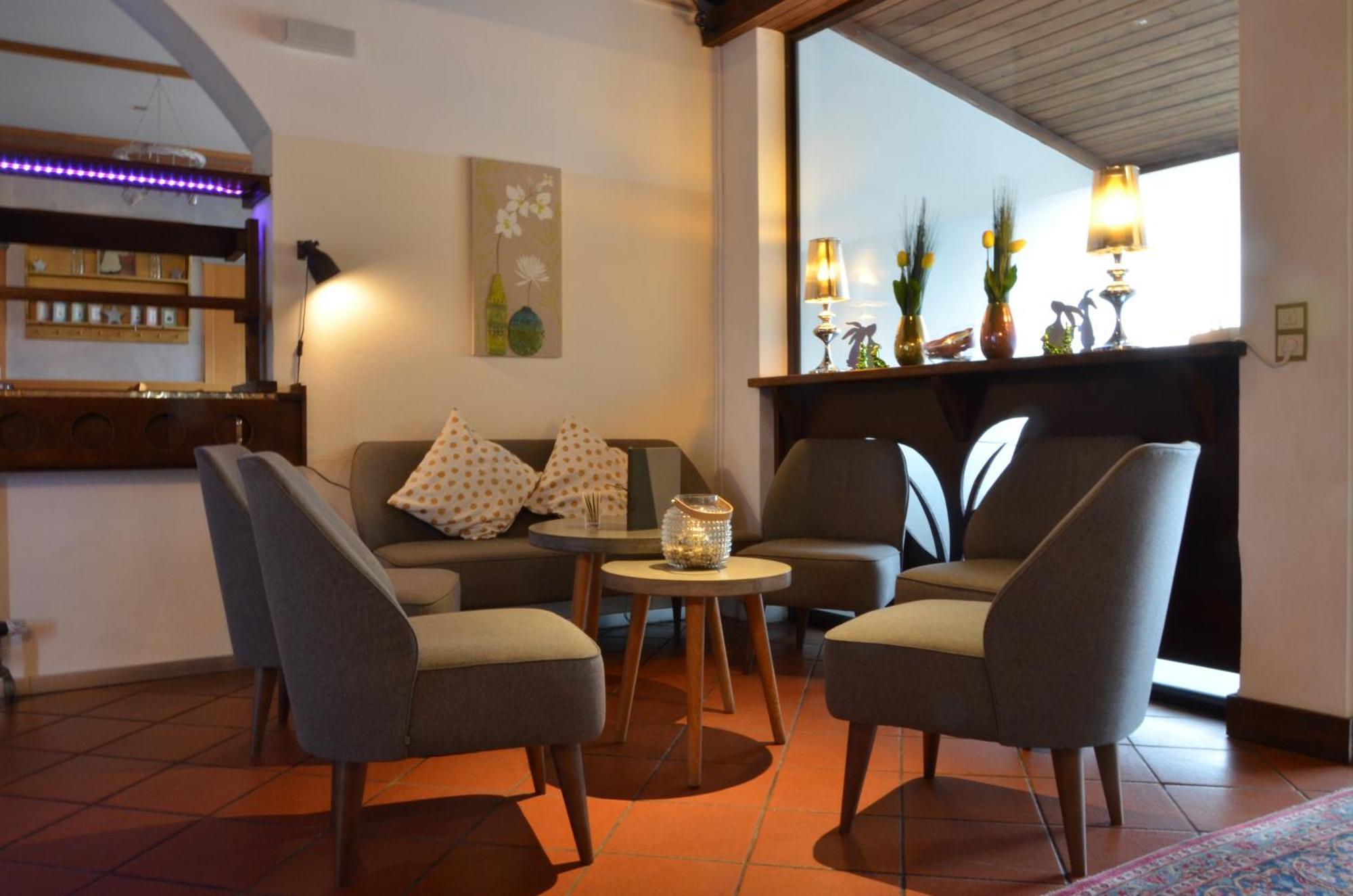 Dahoam By Sarina - & Hotel